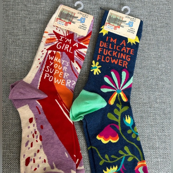 Blue Q Women's Novelty Crew Socks (fit women's shoe size 5-10) 2 pairs - Picture 1 of 8